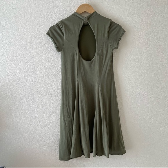 Urban Outfitters silence + Noise Green Keyhole Back Dress - Picture 2 of 3